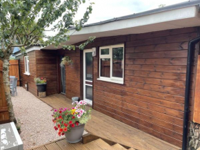 Charming Chalet in Stoke Fleming - Sleep up to 5